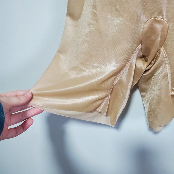 SPANX Skinny Britches Mid-Thigh Shorts Flat Seams Shapewear Beige Nude Womens XL - Picture 4 of 13
